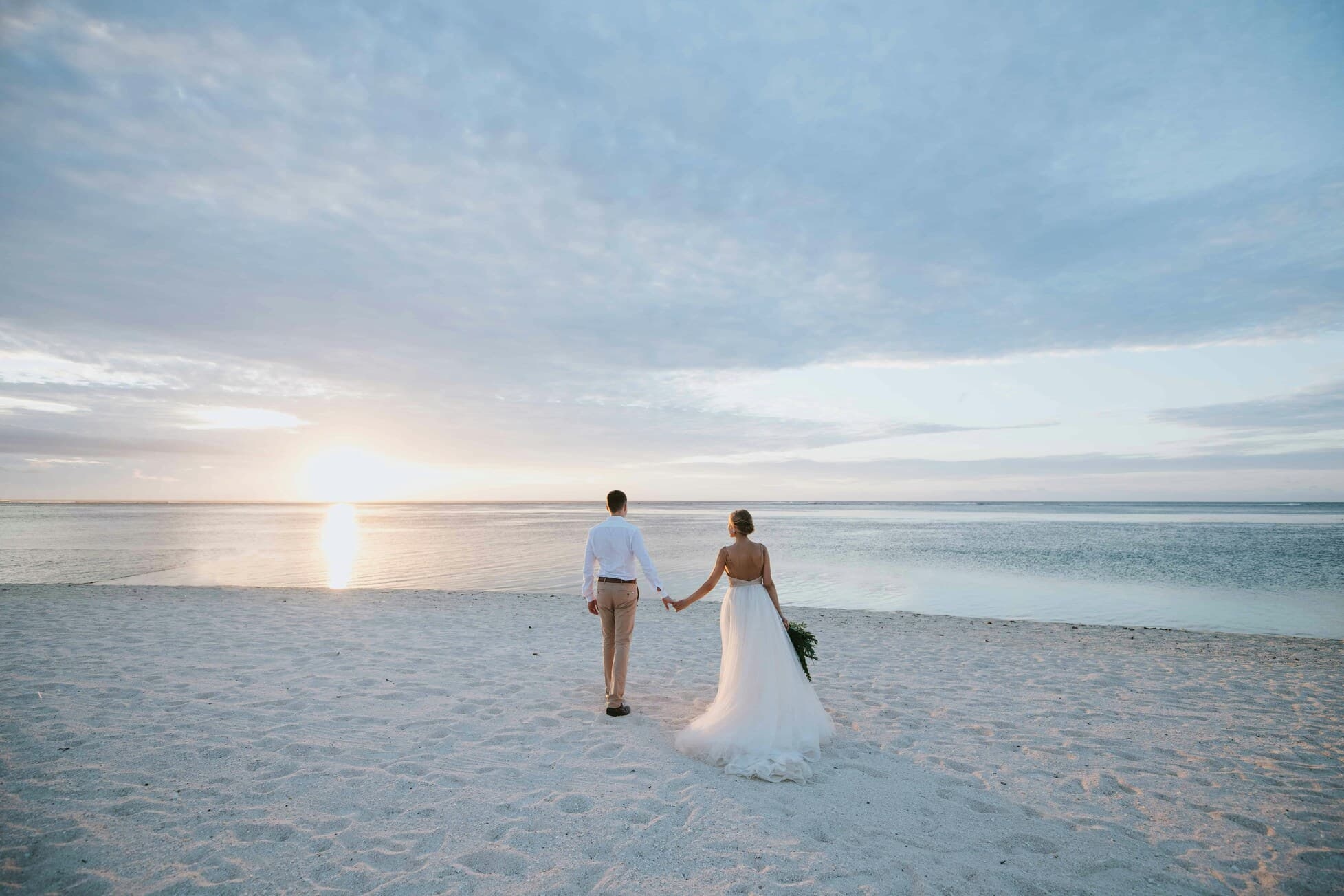 sunrise beach wedding photo